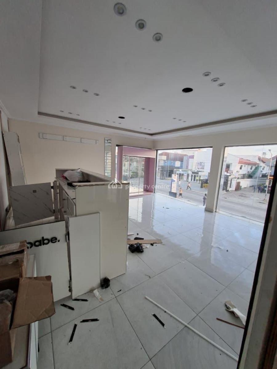 230sqm Shop Space on First Floor Facing a Busy Commercial Road, Lekki Phase 1, Lekki, Lagos, Shop for Rent