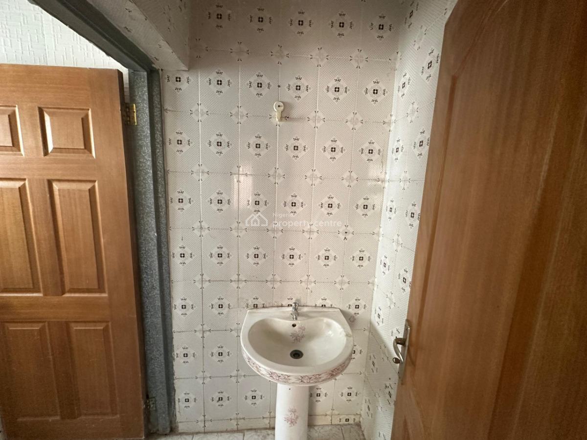 Spacious 3 Bedroom Apartment + Bq, Wuse 2, Abuja, Flat / Apartment for Rent