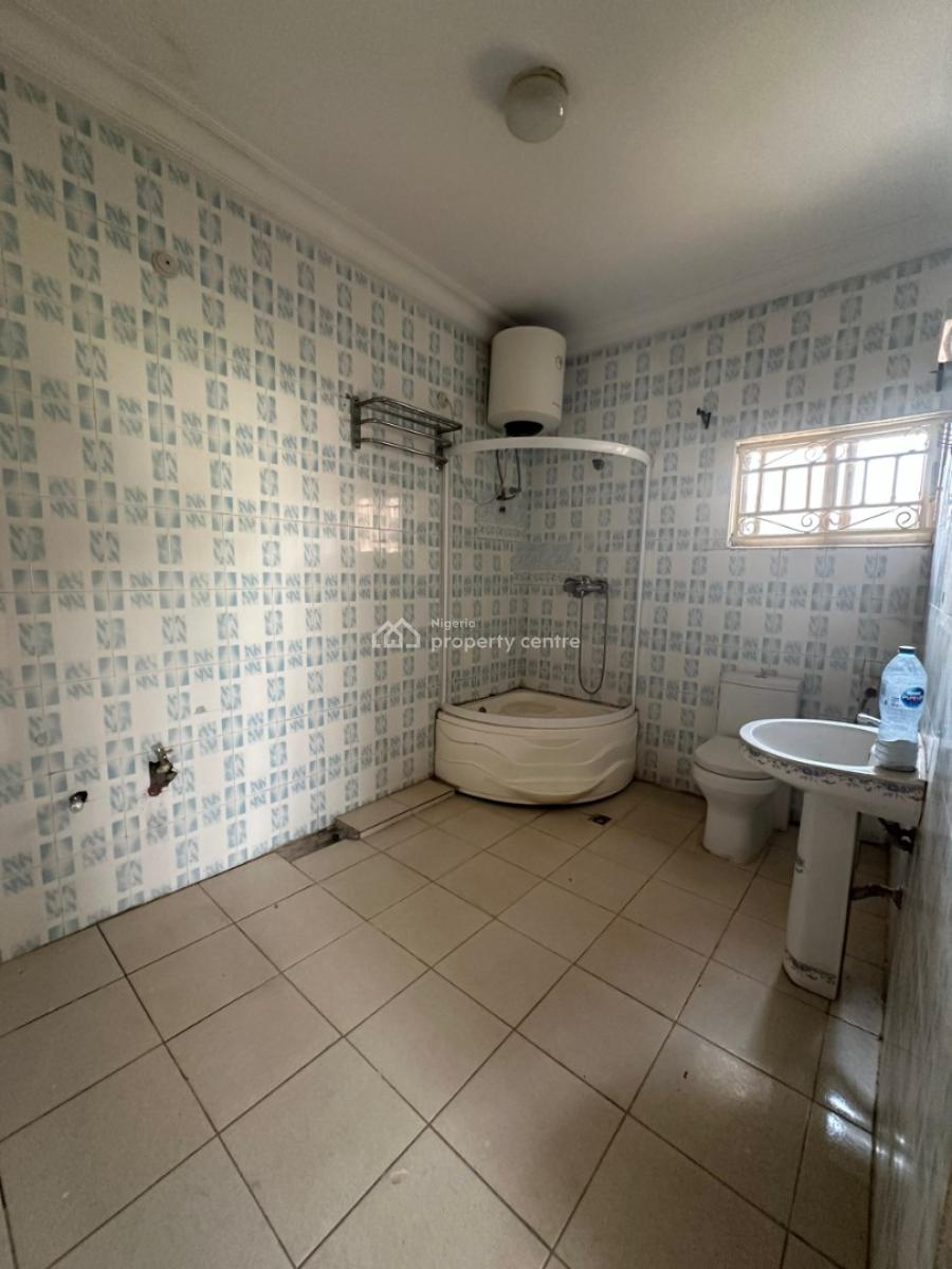 Spacious 3 Bedroom Apartment + Bq, Wuse 2, Abuja, Flat / Apartment for Rent