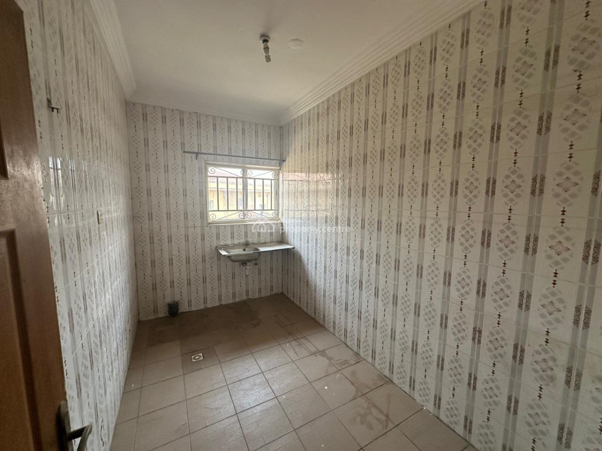 Spacious 3 Bedroom Apartment + Bq, Wuse 2, Abuja, Flat / Apartment for Rent