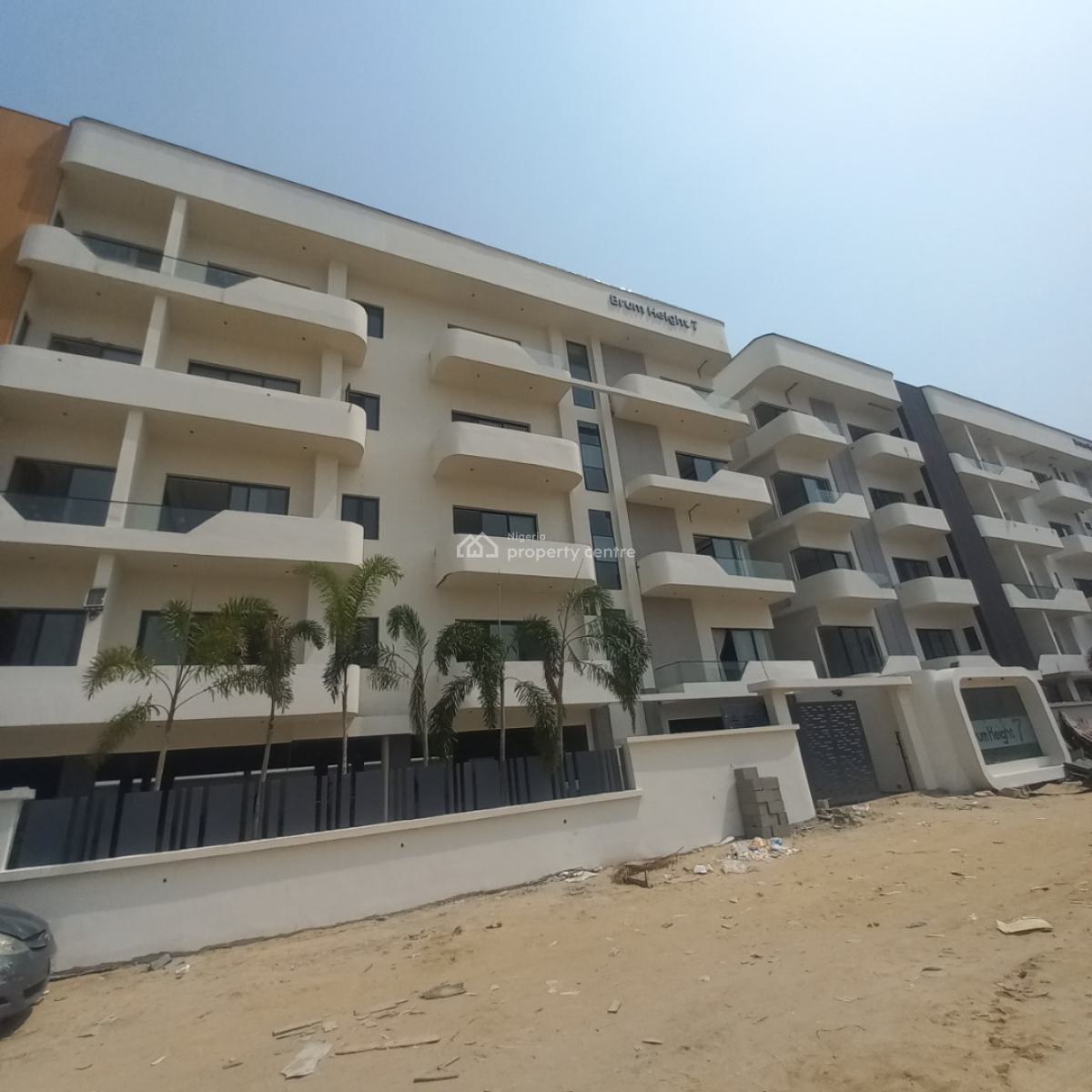 Beautiful 2 Bedroom with Pool and Elevator, Lekki Phase 1, Lekki, Lagos, Flat / Apartment for Sale