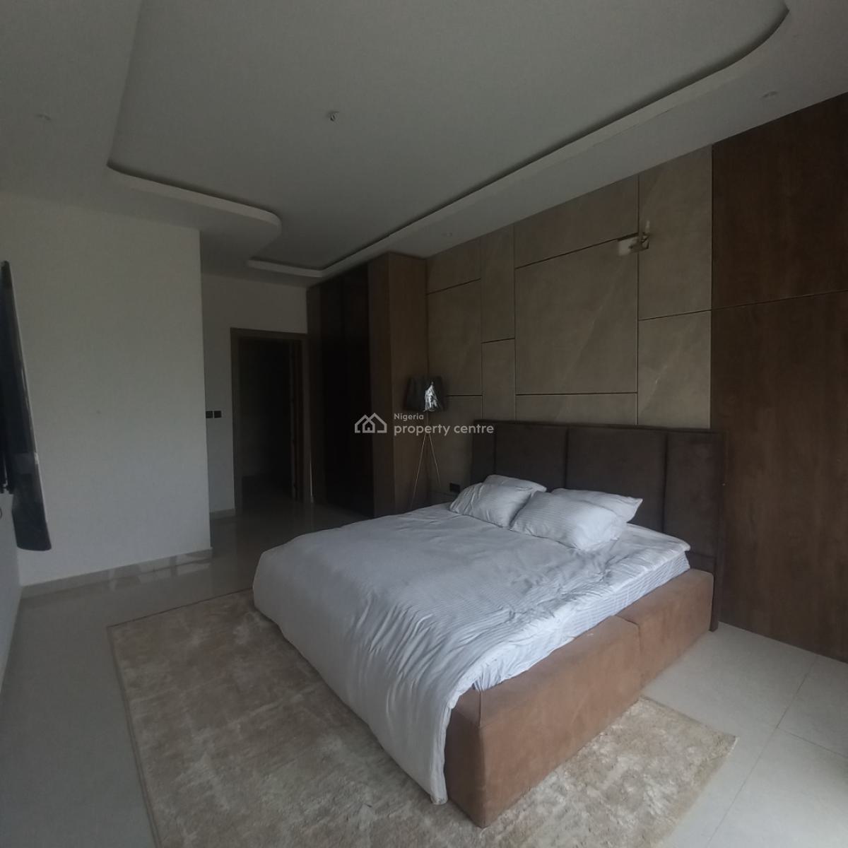 Beautiful 2 Bedroom with Pool and Elevator, Lekki Phase 1, Lekki, Lagos, Flat / Apartment for Sale