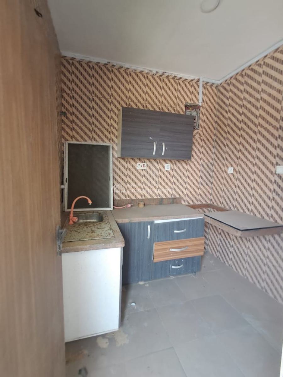 Spacious 1-bedroom Apartment, New Road Alpha Beach Chevron, Lekki, Lagos, Mini Flat (room and Parlour) for Rent