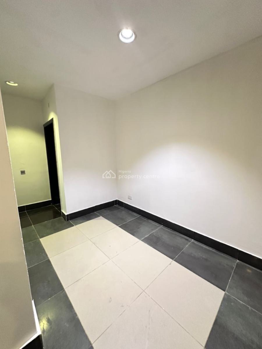 Spacious 2 Bedroom Apartment, Lekki, Lagos, Flat / Apartment for Rent