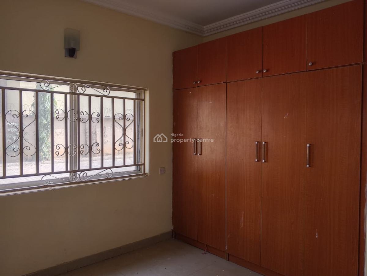 Renovated Three Bedrooms Flat, Utako, Abuja, Flat / Apartment for Rent
