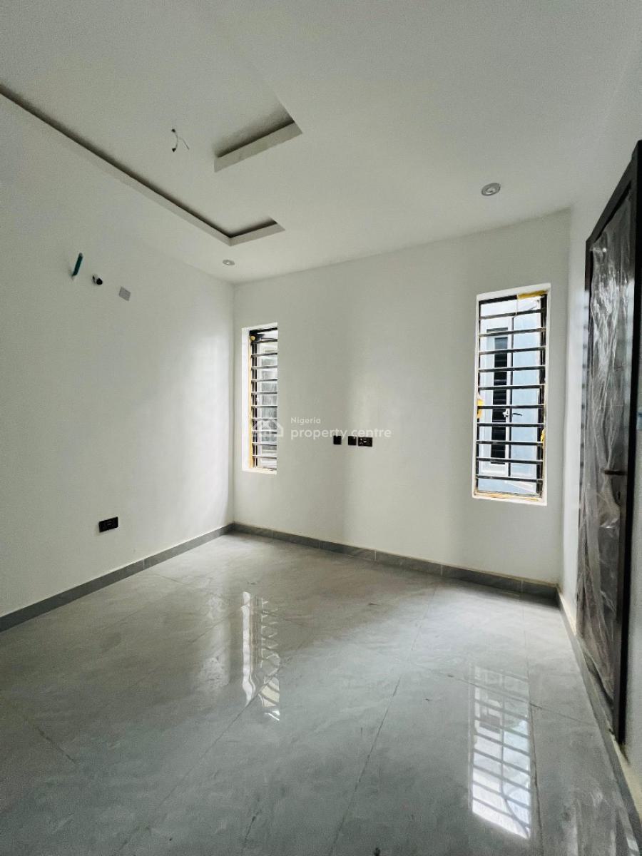 2 Bedroom Apartment, Surulere, Lagos, Flat / Apartment for Sale