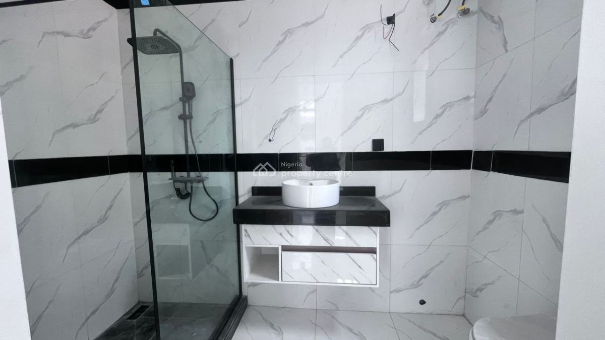 Luxury 2-bedroom Apartment, Lekki Phase 1, Lekki, Lagos, Flat / Apartment for Sale