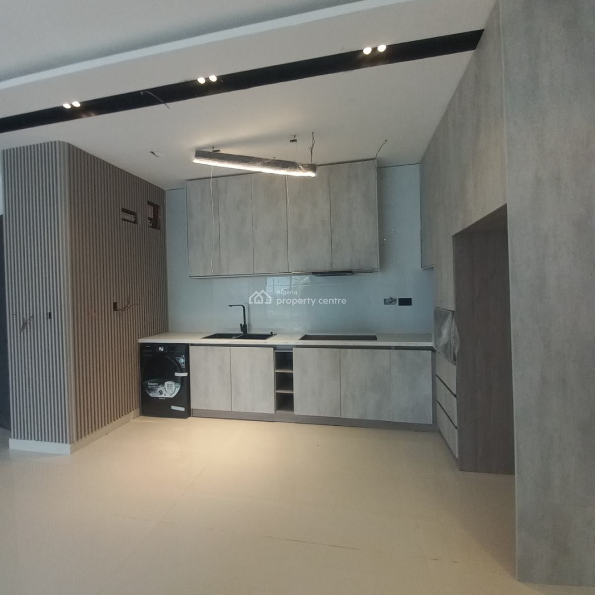 Lovely 2 Bedroom Apartment with Pool and Bq, Lekki Phase 1, Lekki, Lagos, Flat / Apartment for Sale