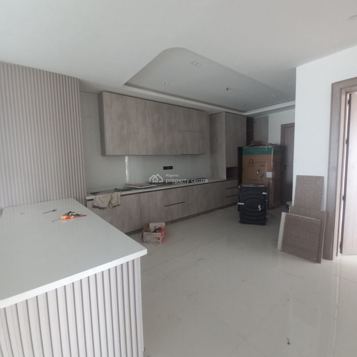 Exquisite  3 Bed Apartment with Pool, Gym and Bq, Lekki Phase 1, Lekki, Lagos, Flat / Apartment for Sale