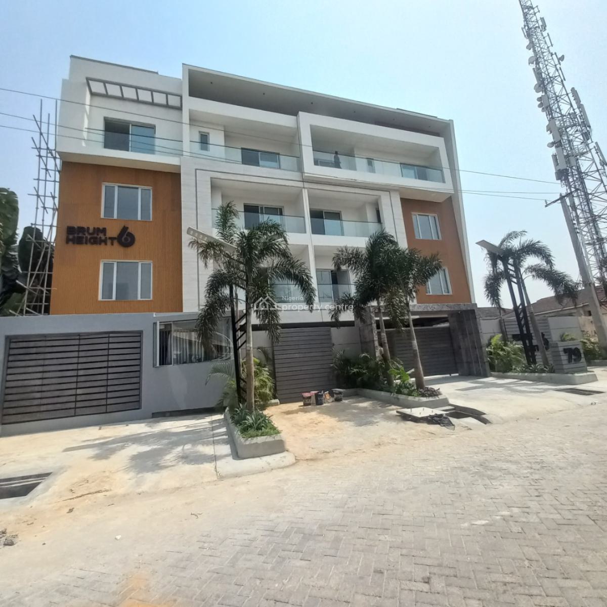 Exquisite  3 Bed Apartment with Pool, Gym and Bq, Lekki Phase 1, Lekki, Lagos, Flat / Apartment for Sale