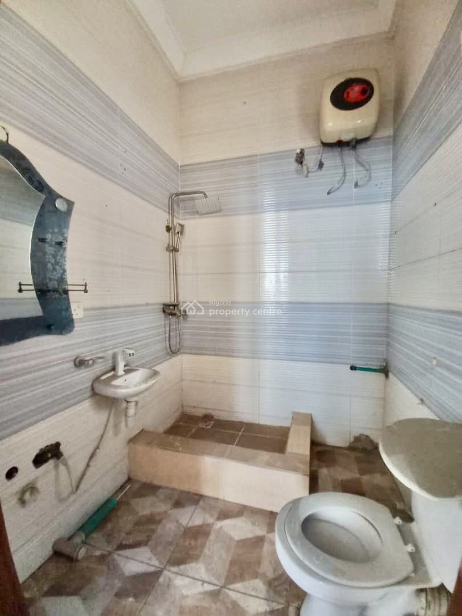 Well Built with a B Q in a Prime Location, Chevron Drive, Lekki, Lagos, Detached Duplex for Sale