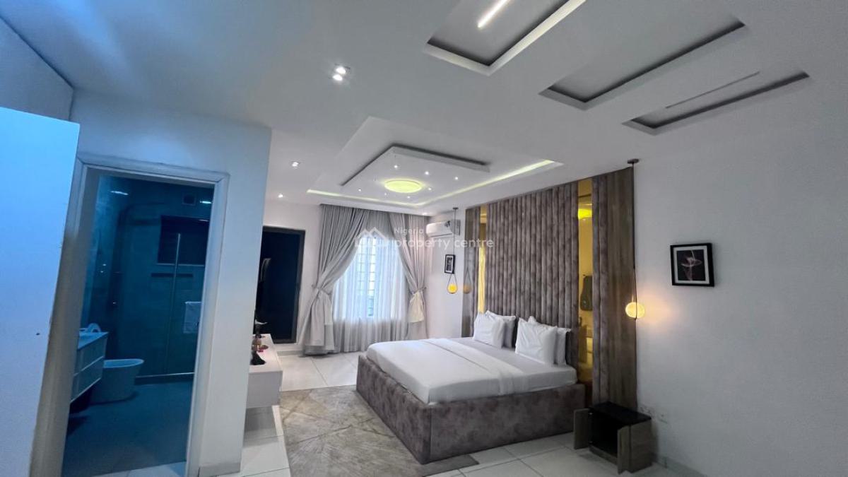 Luxury 3-bedroom Apartment, Lekki Phase 1, Lekki, Lagos, Flat / Apartment Short Let