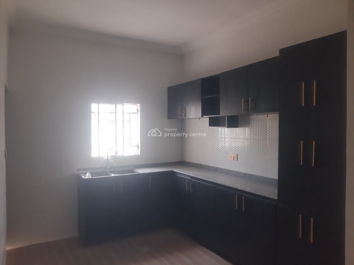 Tastefully Finished and Newly Renovated 3 Bedroom Flat, Guzape Hills, Guzape District, Abuja, Flat / Apartment for Rent