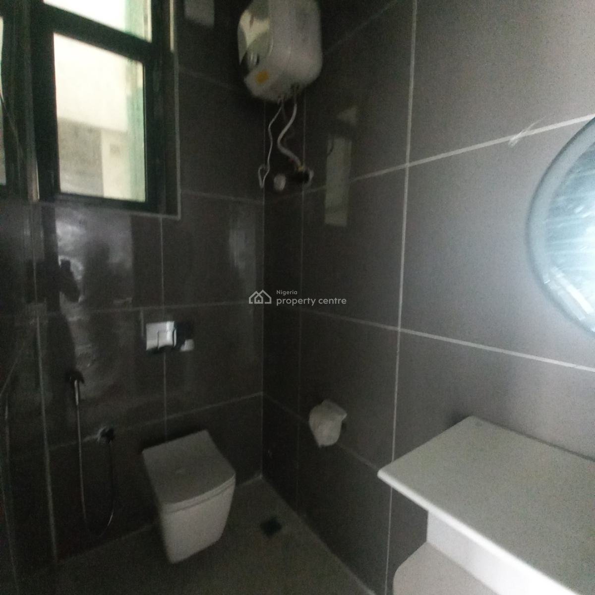 Beautiful  2 Bedroom Apartment with Pool, Gym and Elevator, Lekki Phase 1, Lekki, Lagos, Flat / Apartment for Sale