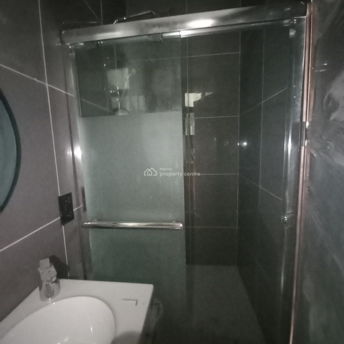 Beautiful  2 Bedroom Apartment with Pool, Gym and Elevator, Lekki Phase 1, Lekki, Lagos, Flat / Apartment for Sale