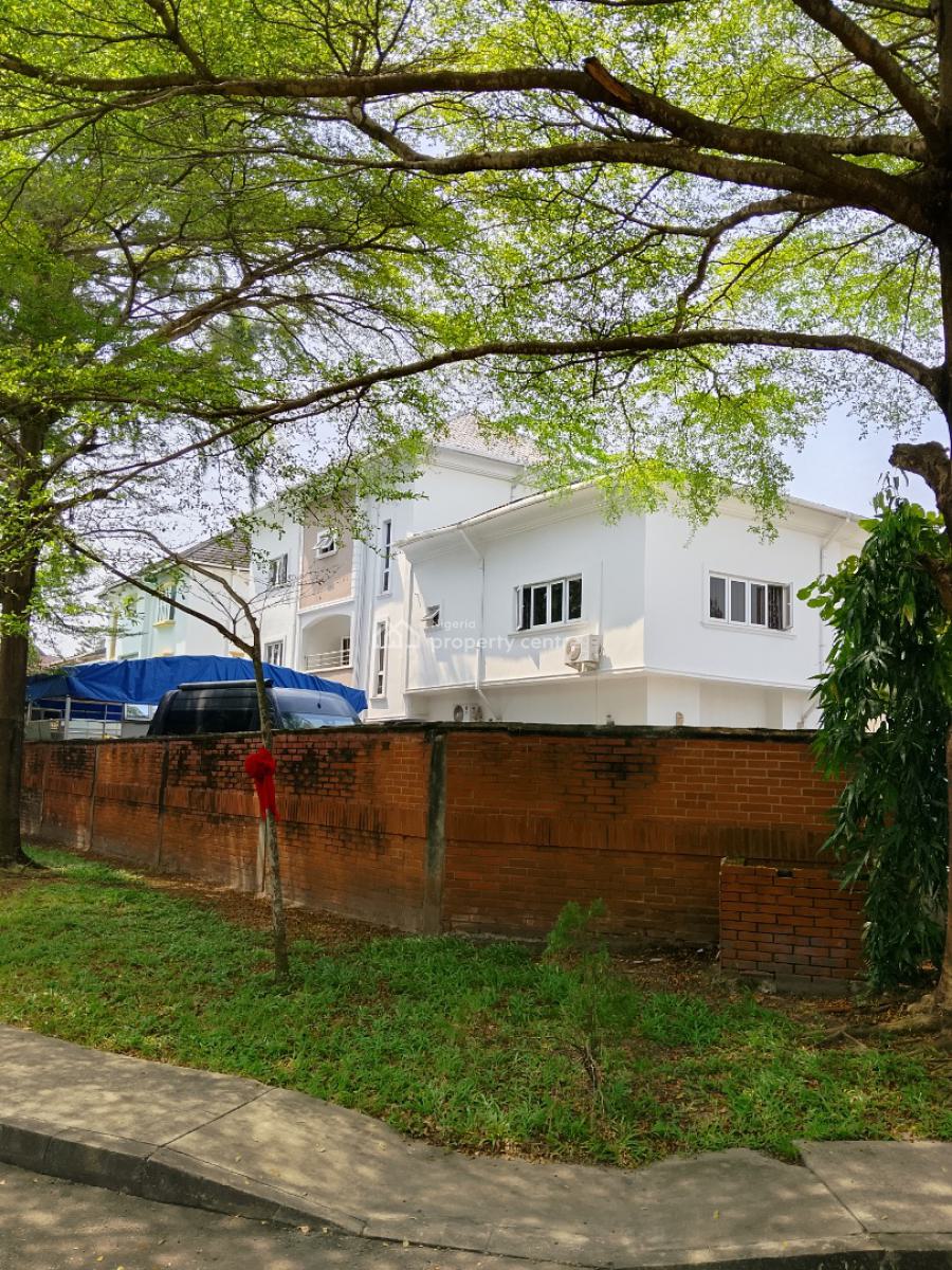 New 6 Bedroom Fully Detached Duplex with Bq,swimming on 900sqm, Carlton Gate Estate ,chevron Drive, Lekki, Lagos, Detached Duplex for Sale