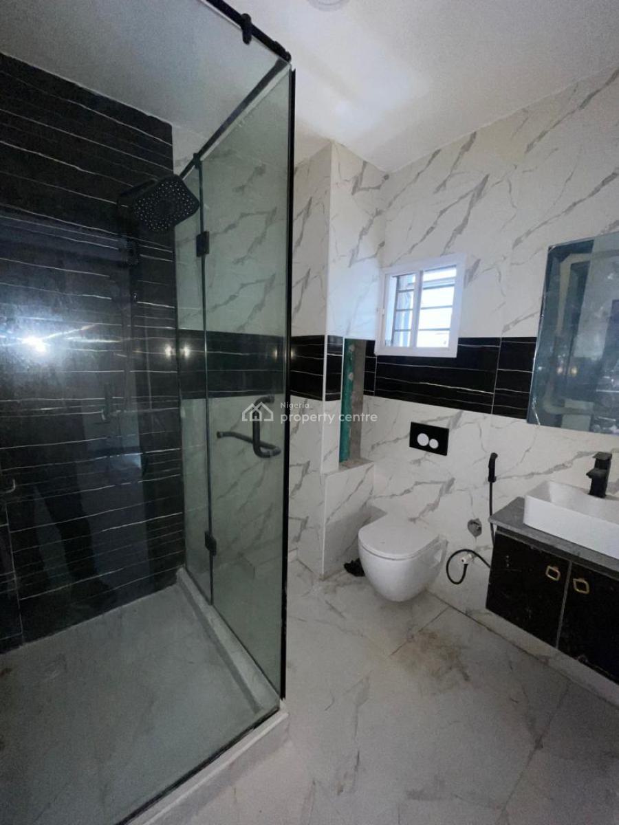 Fully Serviced  2 Bedroom Apartment with Bq, Lekki Phase 1, Lekki, Lagos, Flat / Apartment for Rent