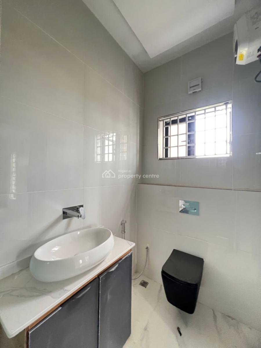 2 Bedroom Flat with Bq, Lekki Scheme2, Lekki, Lagos, Flat / Apartment for Rent