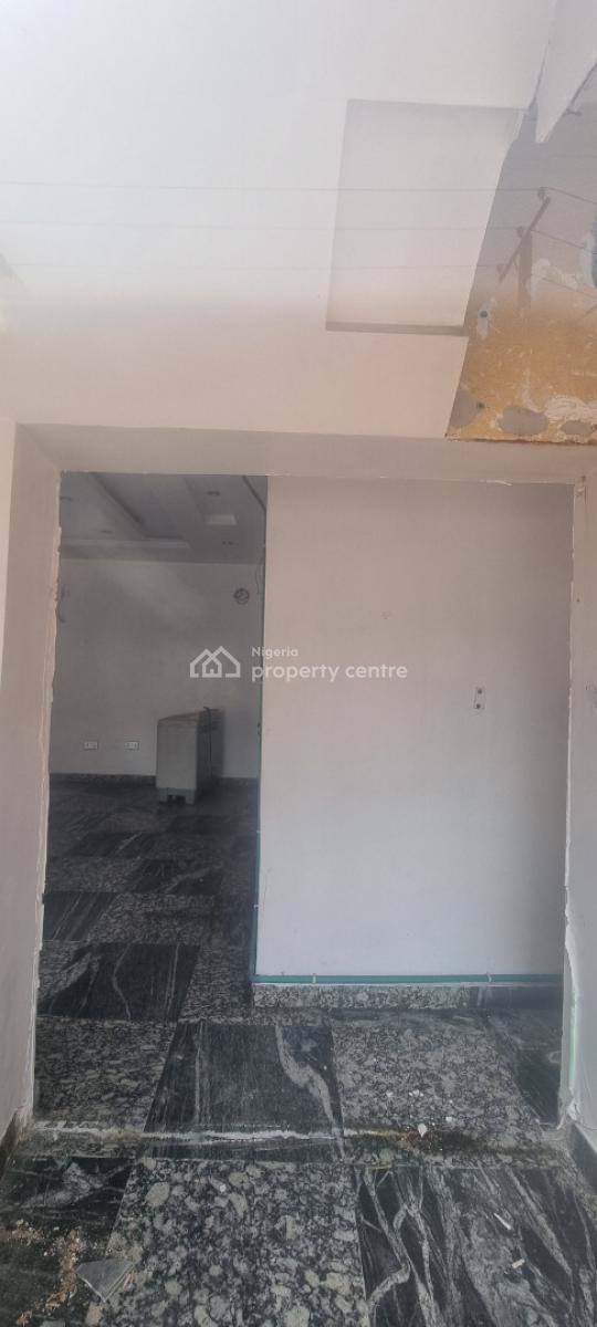 a Well Maintained Commercial Structure Viable for Lounge and Office, Off Eko Hotel, Victoria Island (vi), Lagos, Office Space for Rent