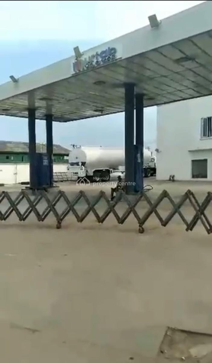 2244sqm Functional Fuel Station with 10 Nozzles, Ikeja, Lagos, Filling Station for Sale