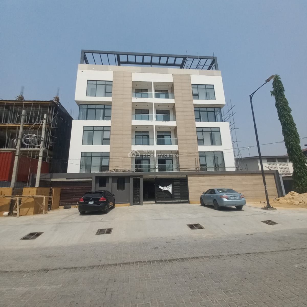 Lovely 2 Bedroom with Pool and Elevator, Lekki Phase 1, Lekki, Lagos, Flat / Apartment for Sale