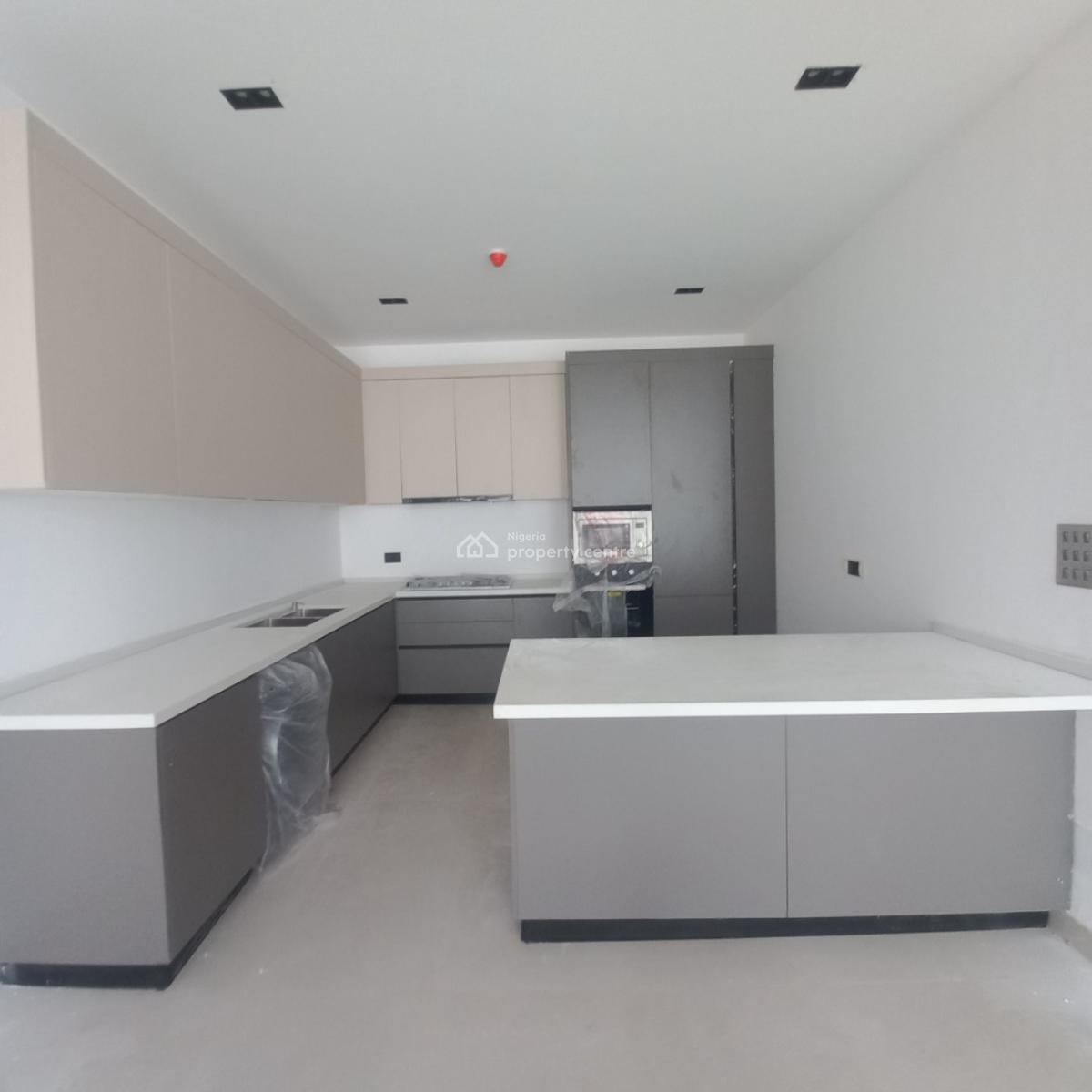 Standard 3 Bedroom Apartment with Pool and Elevator, Lekki Phase 1, Lekki, Lagos, Flat / Apartment for Sale