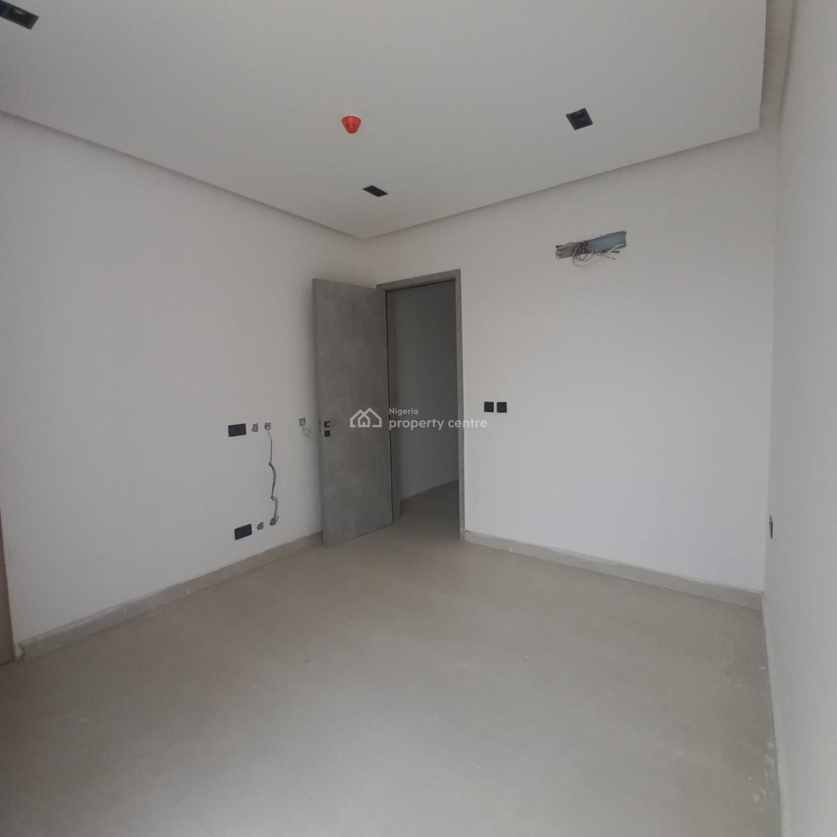 Standard 3 Bedroom Apartment with Pool and Elevator, Lekki Phase 1, Lekki, Lagos, Flat / Apartment for Sale