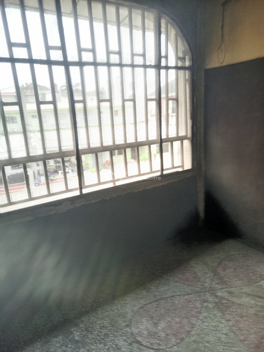 Old 3 Bedroom Flat But Very Spacious in Lovely Estate, Adeniyi Jones, Ikeja, Lagos, Flat / Apartment for Rent