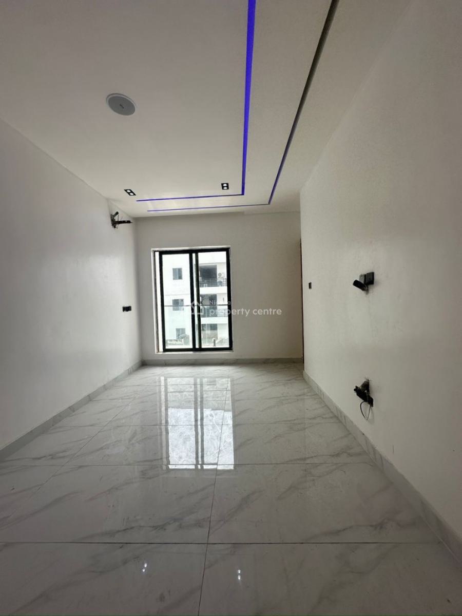 Beautifully Built 2bedroom Apartment with Swimming Pool ,gym&elevator, Lekki Phase One ,lekki ,lagos , Nigeria, Lekki Phase 1, Lekki, Lagos, Flat / Apartment for Sale