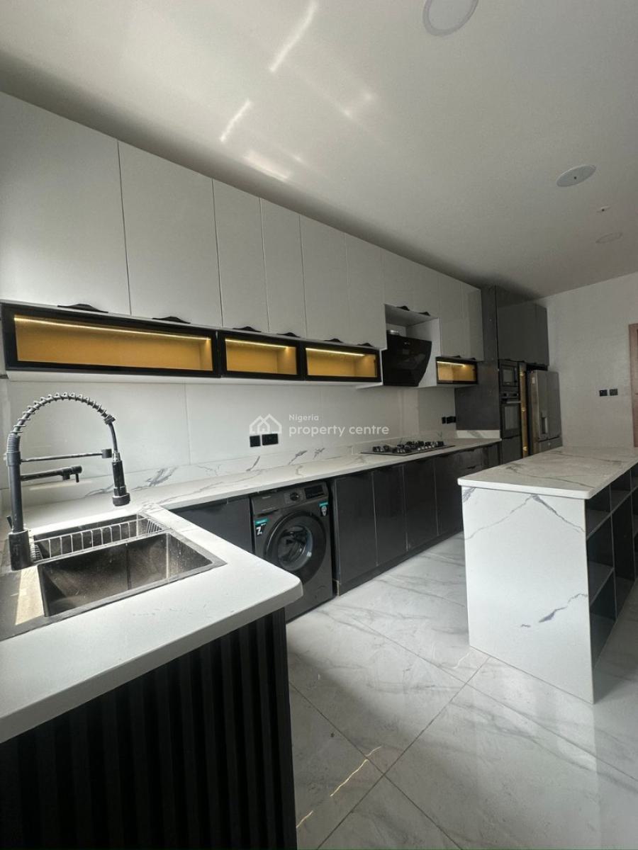 Beautifully Built 2bedroom Apartment with Swimming Pool ,gym&elevator, Lekki Phase One ,lekki ,lagos , Nigeria, Lekki Phase 1, Lekki, Lagos, Flat / Apartment for Sale