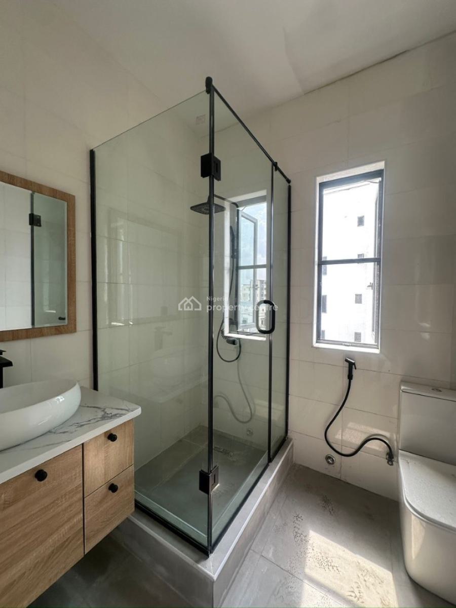 Beautifully Built 2bedroom Apartment with Swimming Pool ,gym&elevator, Lekki Phase One ,lekki ,lagos , Nigeria, Lekki Phase 1, Lekki, Lagos, Flat / Apartment for Sale