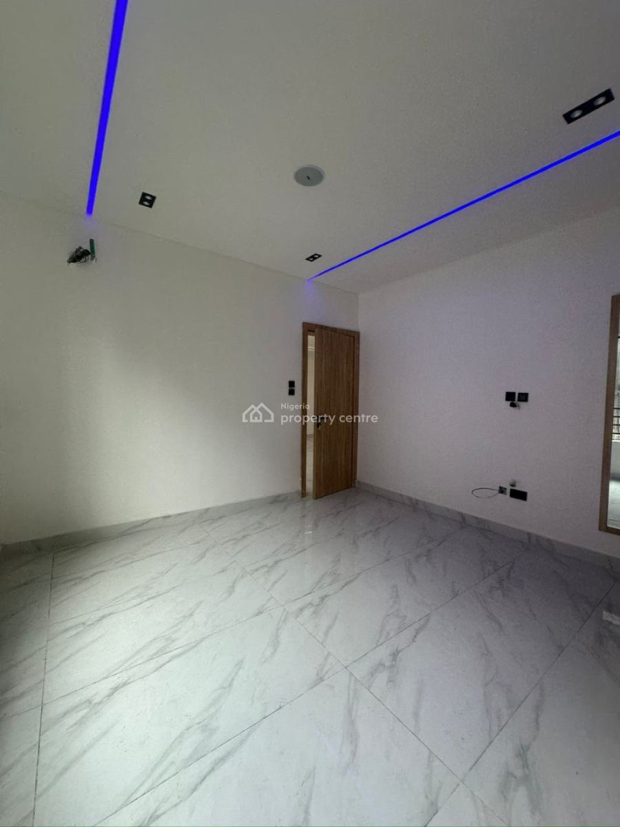 Beautifully Built 2bedroom Apartment with Swimming Pool ,gym&elevator, Lekki Phase One ,lekki ,lagos , Nigeria, Lekki Phase 1, Lekki, Lagos, Flat / Apartment for Sale