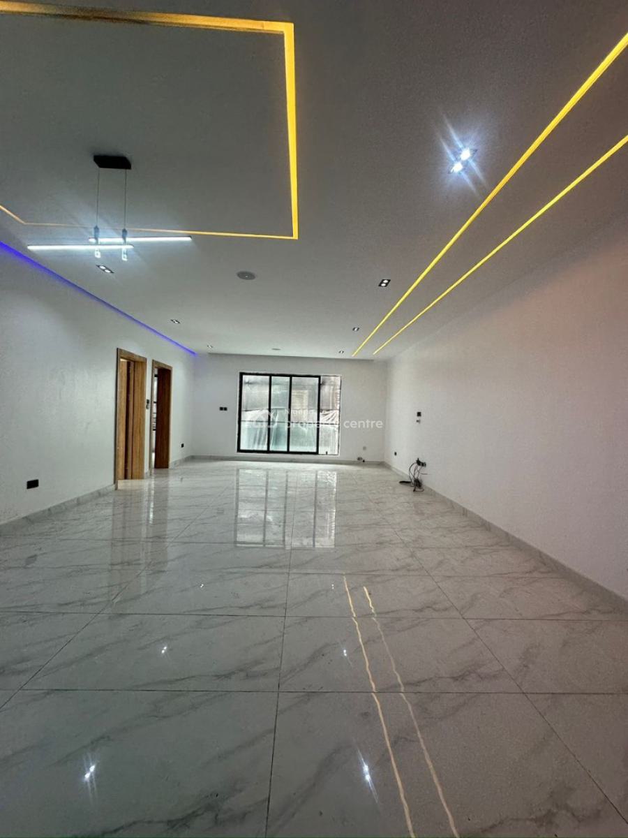 Beautifully Built 2bedroom Apartment with Swimming Pool ,gym&elevator, Lekki Phase One ,lekki ,lagos , Nigeria, Lekki Phase 1, Lekki, Lagos, Flat / Apartment for Sale