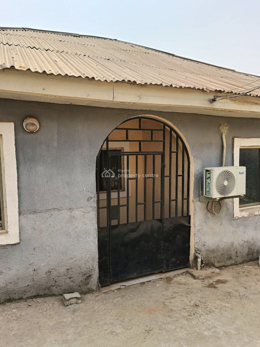 Standard 1 Bedroom in Gbazango Kubwa, Gbazango, Kubwa, Abuja, Mini Flat (room and Parlour) for Rent