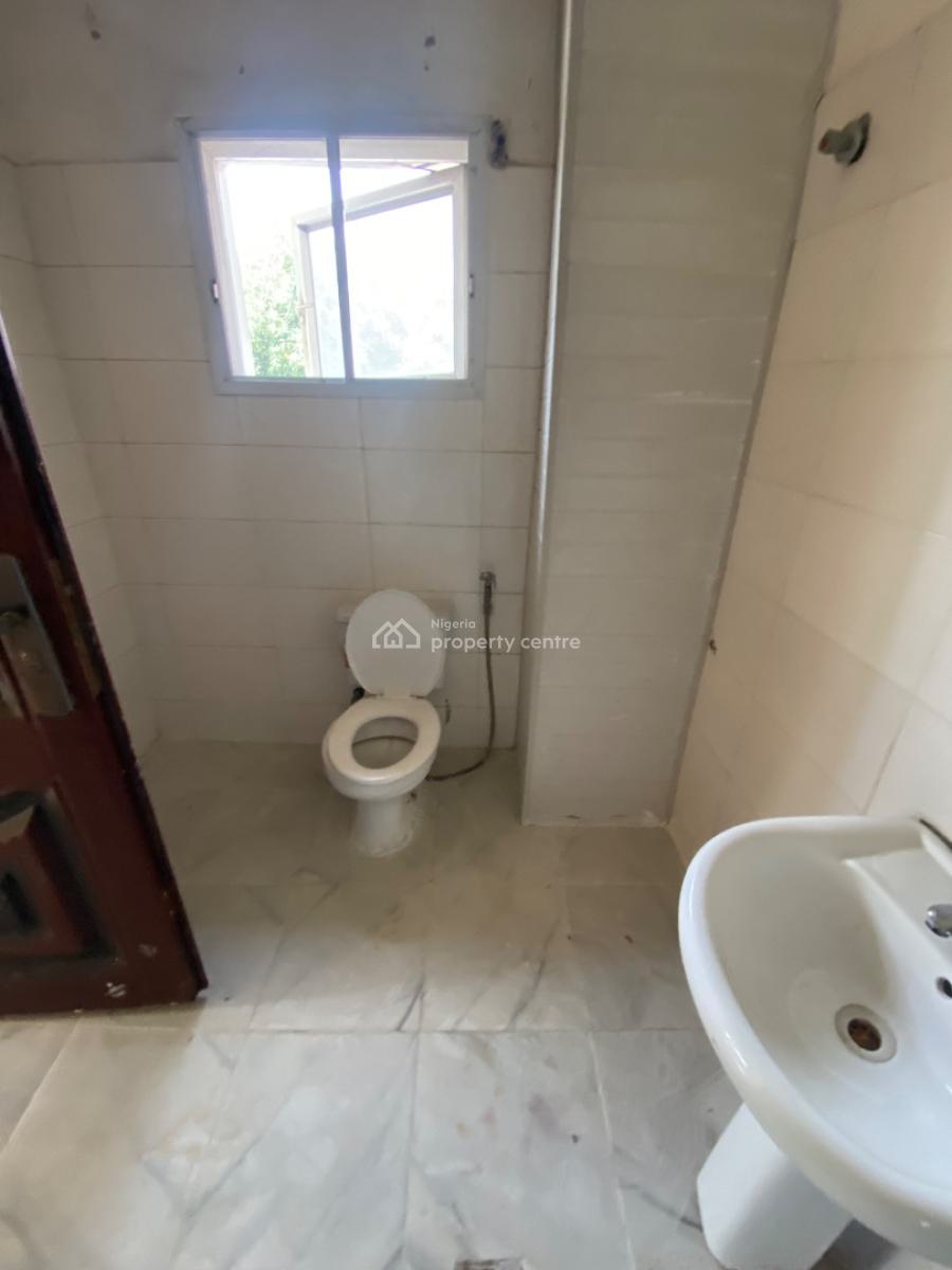 *spacious Fully Serviced ‎3-bedroom Apartment in an Estate*, Vgc, Lekki, Lagos, Flat / Apartment for Rent