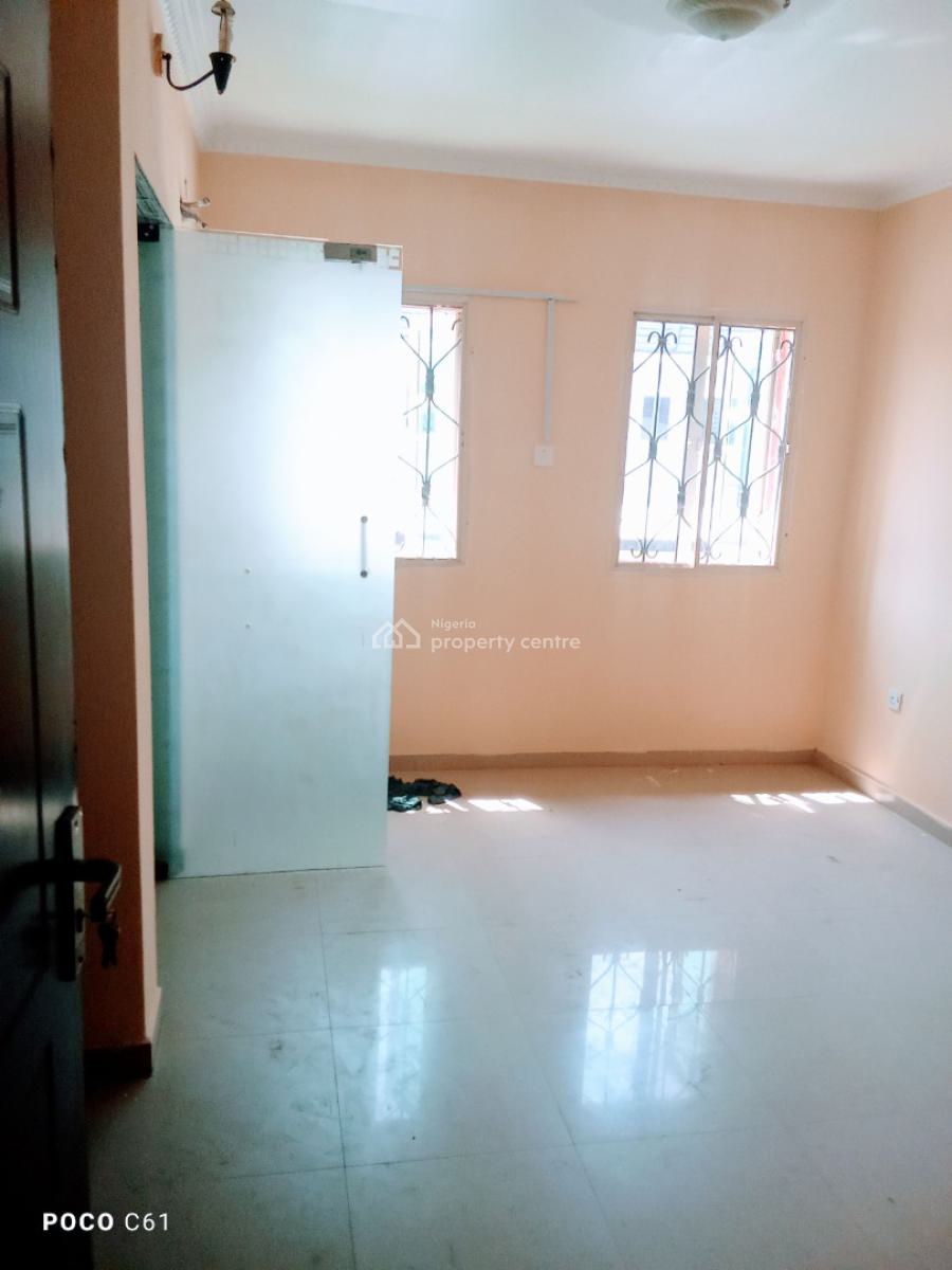 Renovated Spacious 3 Bedroom Flat, Sangotedo Lekki, Sangotedo, Ajah, Lagos, Flat / Apartment for Rent