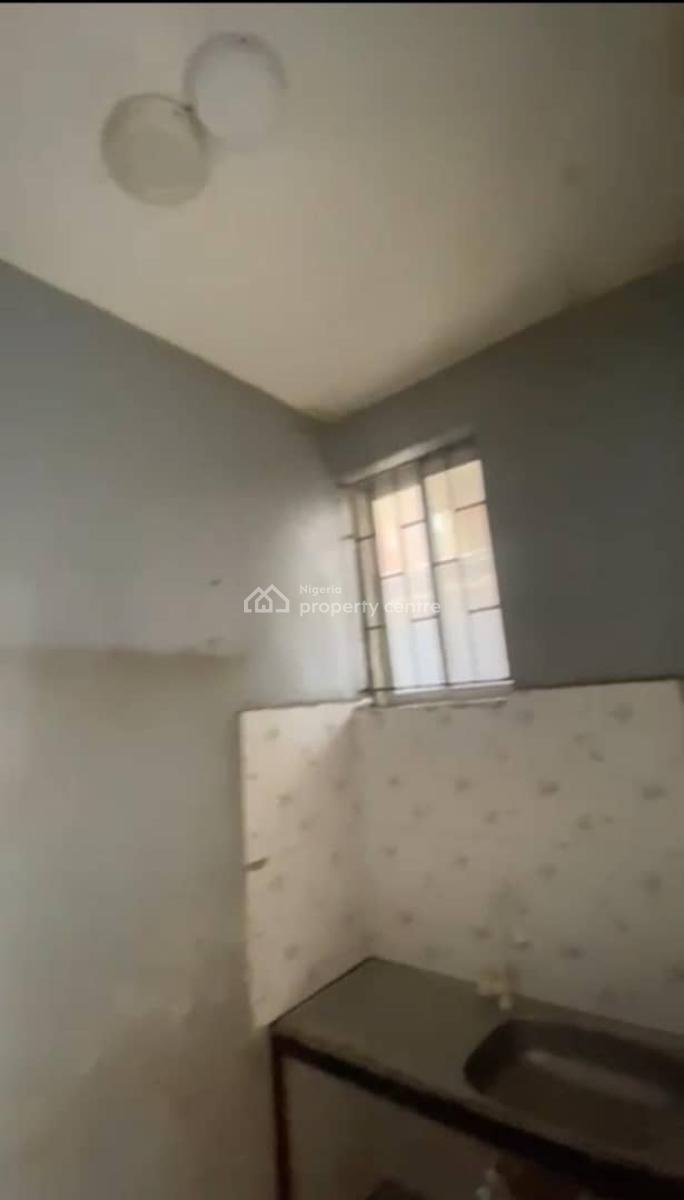 Lovely Sweet Room Self Contain, Abule Ijesha, Yaba, Lagos, Self Contain (single Rooms) for Rent