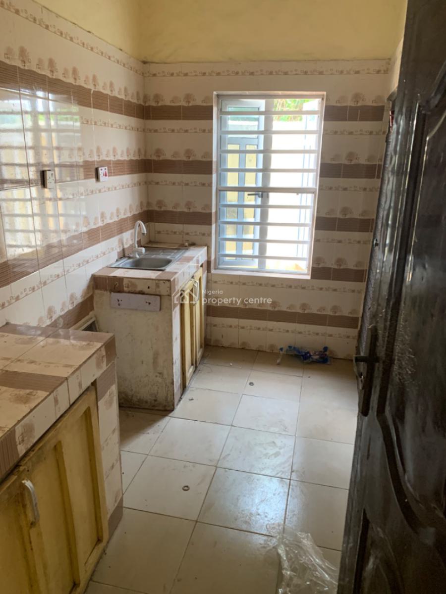 Luxury 2 Bedroom Flat, Gra Phase 1, Magodo, Lagos, Flat / Apartment for Rent