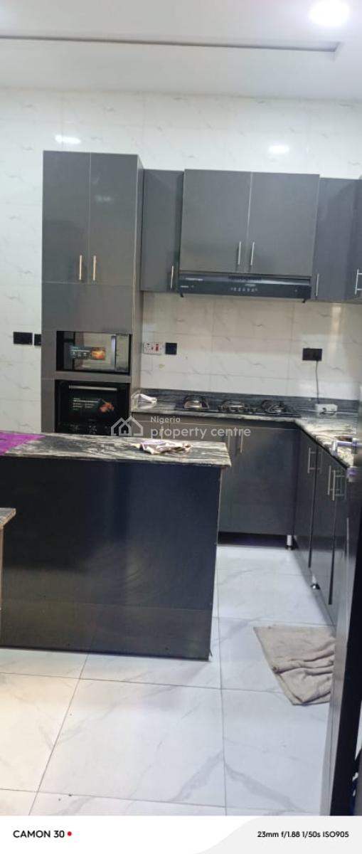 Luxury 4 Bedrooms Semi-detached House, Abraham Adesanya, Ajah, Lagos, Semi-detached Duplex for Rent