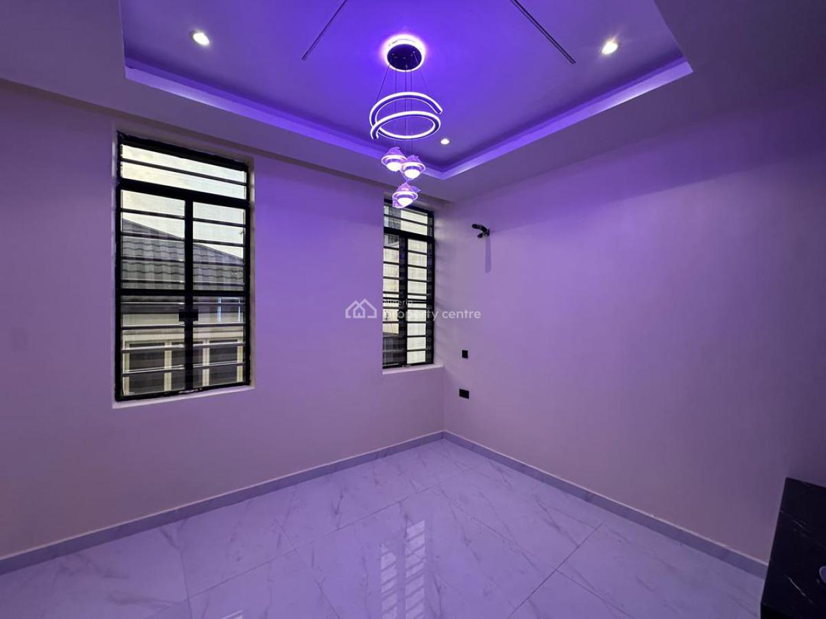 3-bedroom Apartment, Lekki Phase 1, Lekki, Lagos, Flat / Apartment for Sale