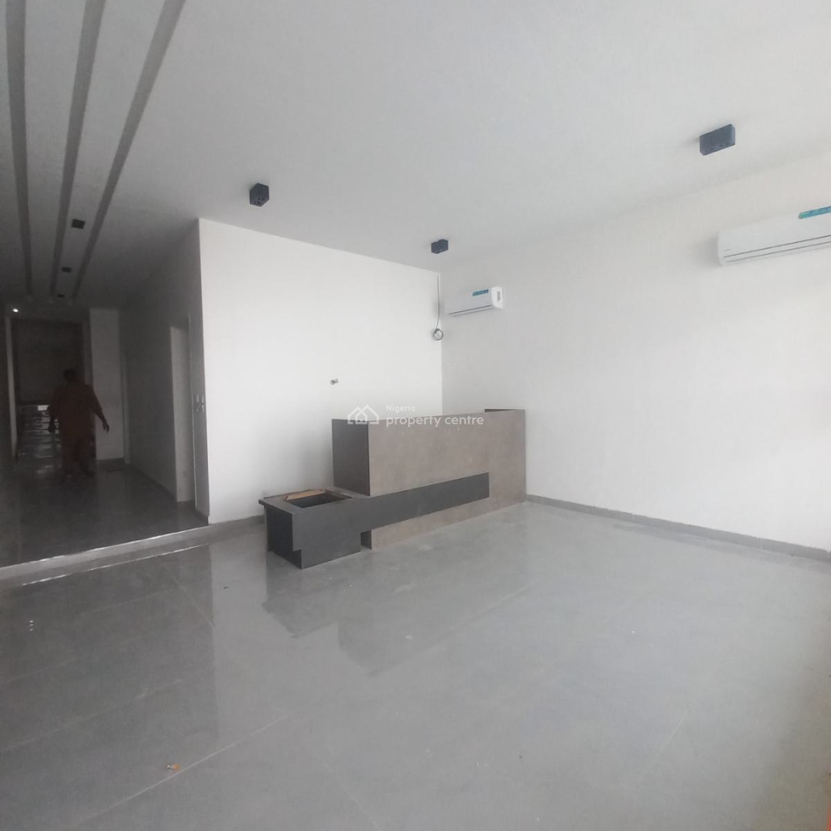 Standard  2 Bedroom Apartment with Pool and Elevator, Lekki Phase 1, Lekki, Lagos, Flat / Apartment for Sale