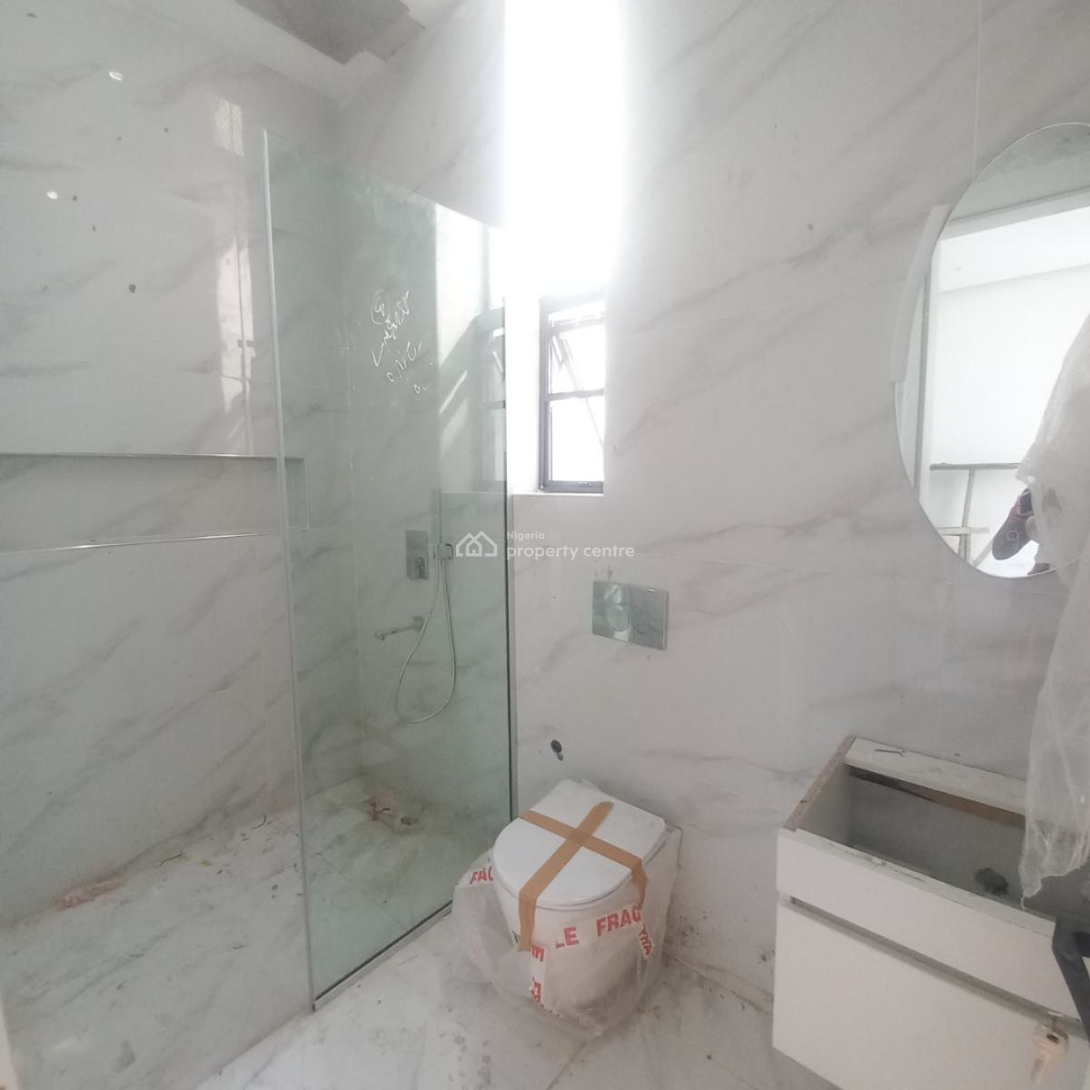 Standard  2 Bedroom Apartment with Pool and Elevator, Lekki Phase 1, Lekki, Lagos, Flat / Apartment for Sale