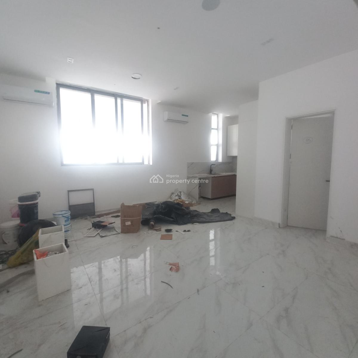 Spacious 1 Bedroom with Pool and Elevator, Lekki Phase 1, Lekki, Lagos, Flat / Apartment for Sale