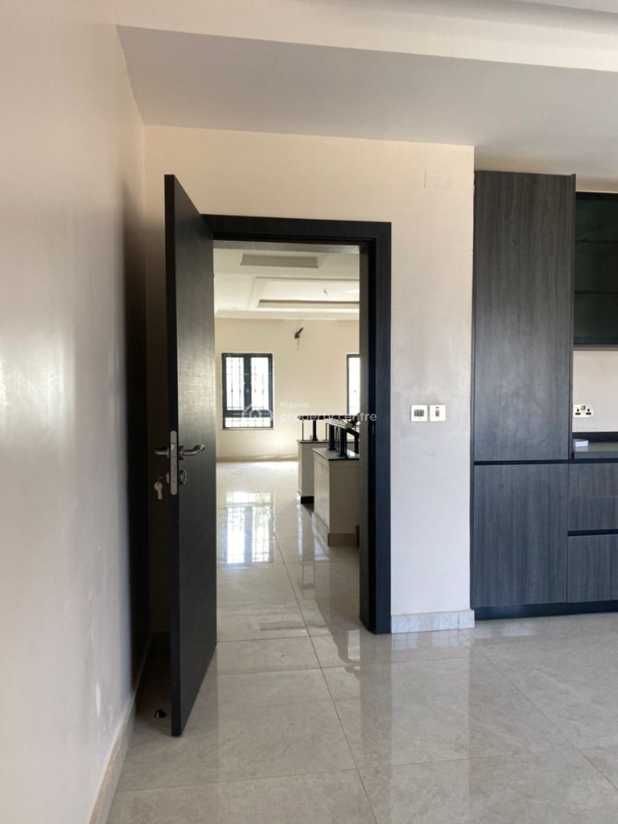 5-bedroom Semi Detached Duplex, Jahi, Abuja, Semi-detached Duplex for Sale