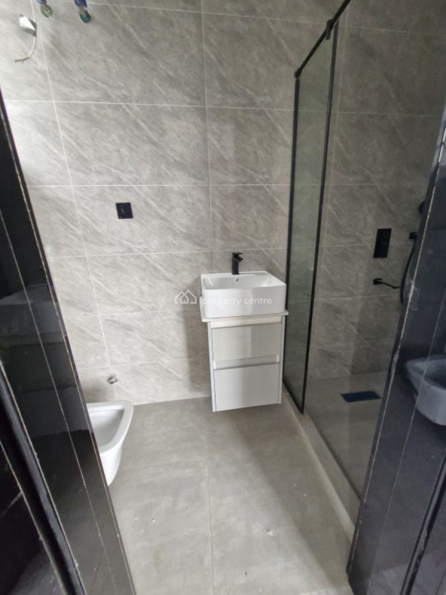 Massive 5 Bedroom Fully Detached with Pool, Lekki, Lagos, Detached Duplex for Sale