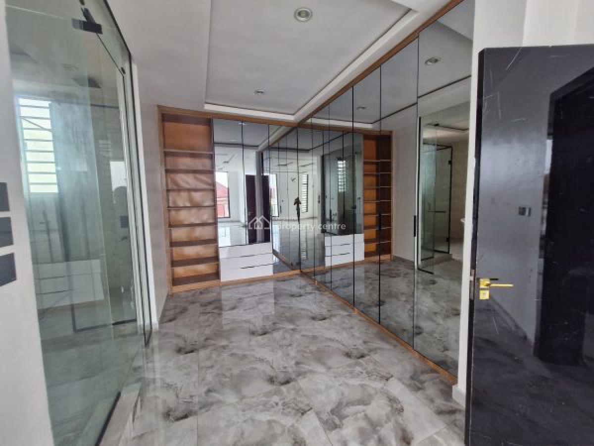 Massive 5 Bedroom Fully Detached with Pool, Lekki, Lagos, Detached Duplex for Sale