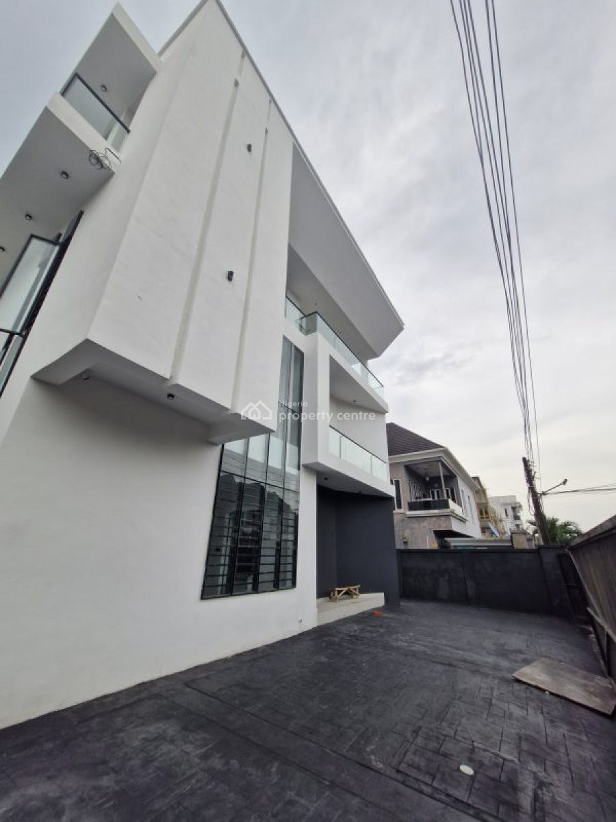 Massive 5 Bedroom Fully Detached with Pool, Lekki, Lagos, Detached Duplex for Sale