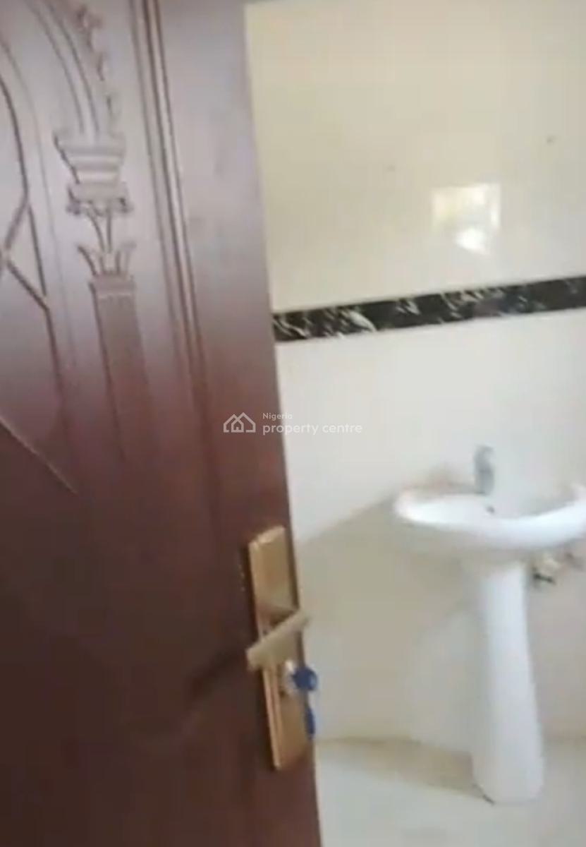 Sharp 3 Bedroom Flat Upstairs, Around Vgc, Ikota, Lekki, Lagos, Flat / Apartment for Rent