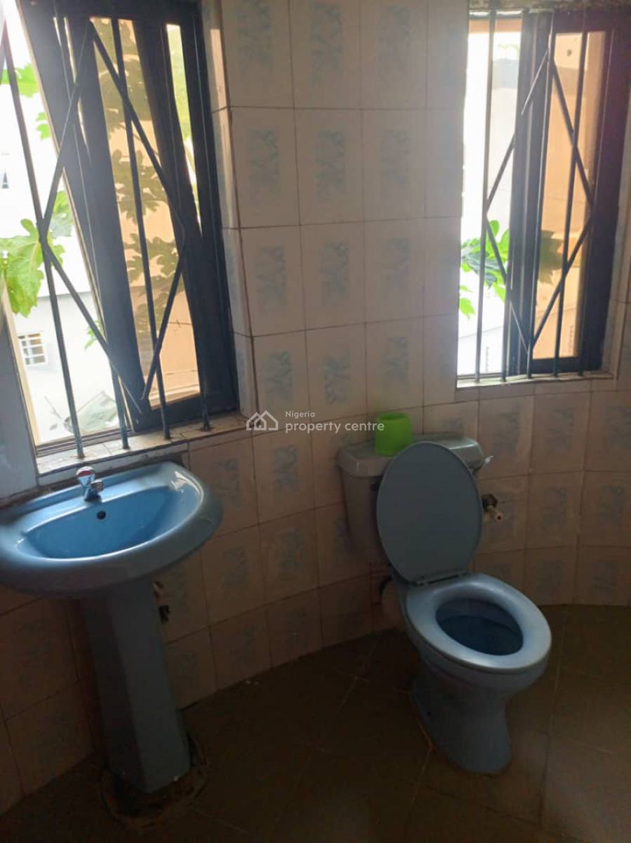 Newly Renovated 4 Bedroom Flat, Omole Phase 1, Ikeja, Lagos, Flat / Apartment for Rent