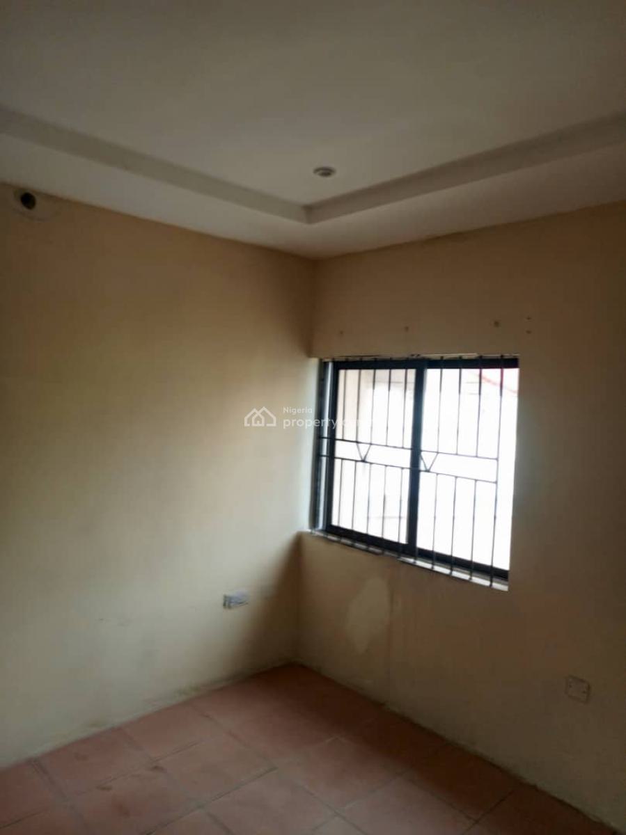 Newly Renovated 4 Bedroom Flat, Omole Phase 1, Ikeja, Lagos, Flat / Apartment for Rent